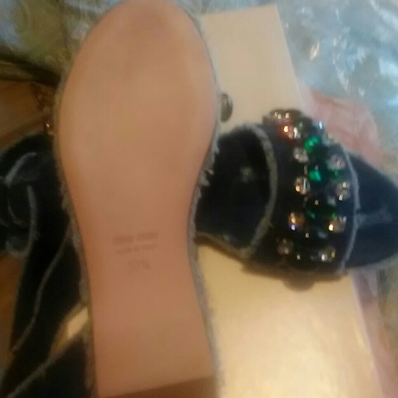 Shoes - Picture 6 of 7